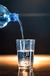 eau - remèdes naturels lendemain de fêtes gueule de bois - épices du monde